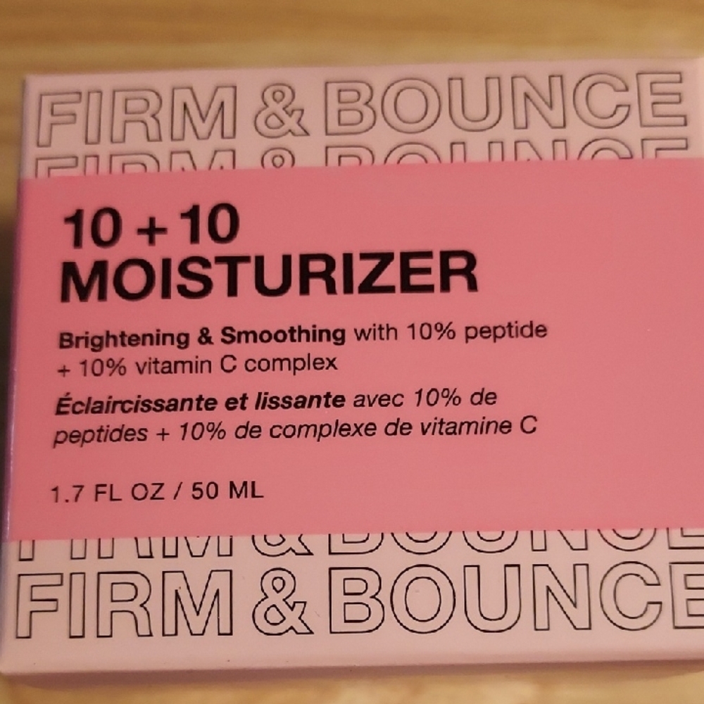 Pink Moisturizer with Peptide and Vitamin C